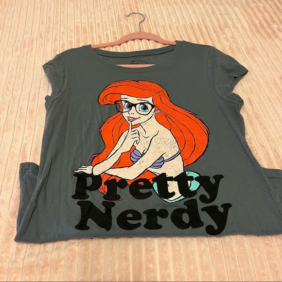 Disney Ariel Pretty Nerdy 🤓 Shirt - Picture 4 of 8